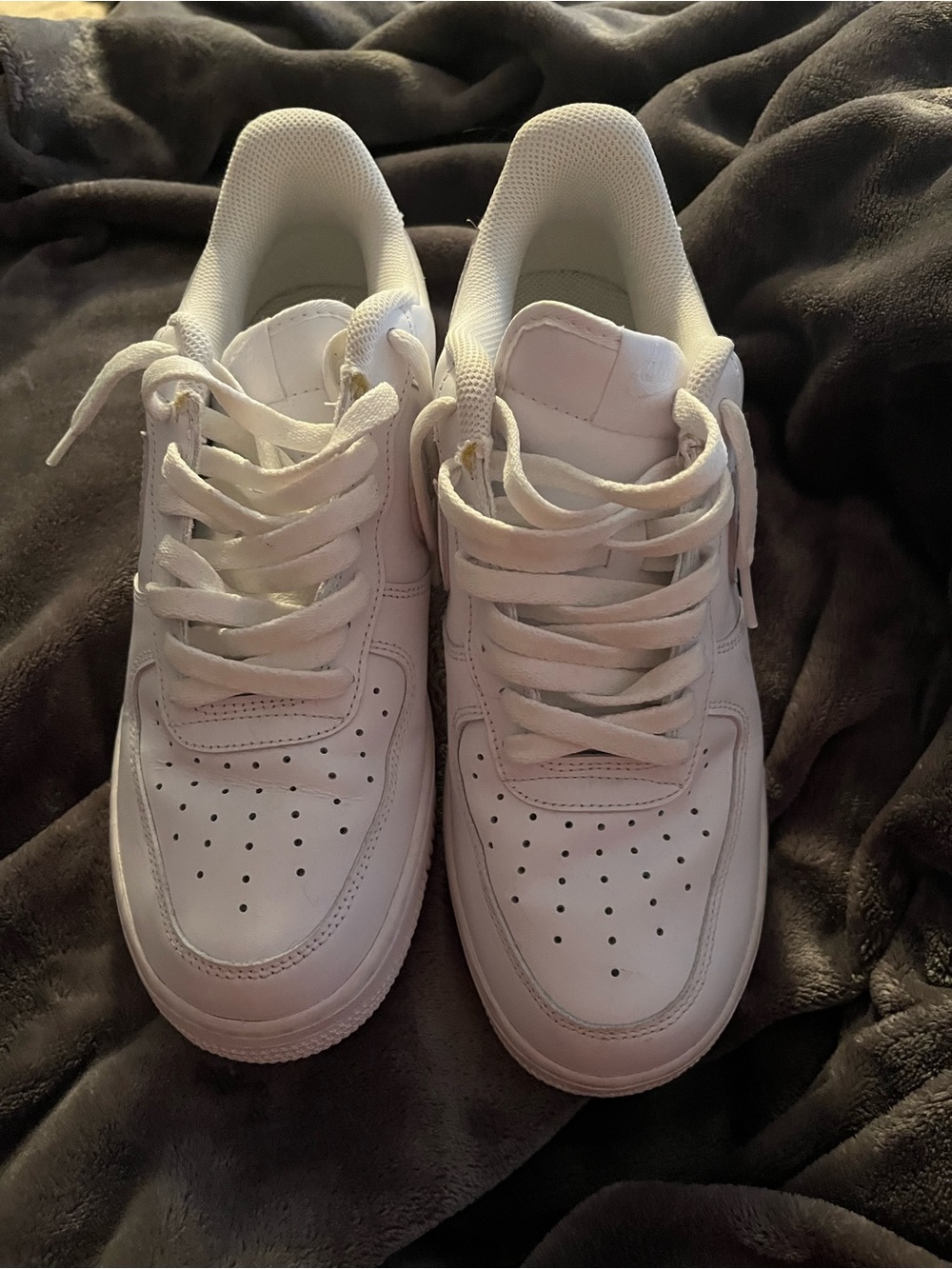 Nike White Men's Low-Top Athletic Sneakers